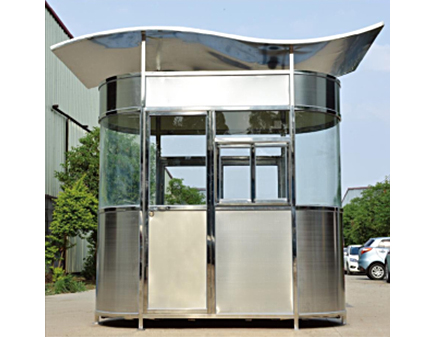 常見的不銹鋼治安崗?fù)た钍接心男浚?>
									</div>
									<h3>常見的不銹鋼治安崗?fù)た钍接心男?/h3>
									<p>治安崗?fù)な浅鞘胁粩喟l(fā)展的產(chǎn)物，而各種款式類型的治安警亭的誕生也是隨著不斷變更的社會(huì)需求發(fā)生的。不銹鋼崗?fù)び捎谄滟|(zhì)量好，使用壽命長(zhǎng)等優(yōu)點(diǎn)成為不少治安崗?fù)さ氖走x。治安崗?fù)ぴ诰S護(hù)社會(huì)治安和梳理社會(huì)環(huán)境秩序方面發(fā)揮重要的作用，還大大降低了人工成本，提高了工作效率。下面，一起來看看不銹鋼治安崗?fù)こＲ姷挠袔追N款式。</p>
									<a href=